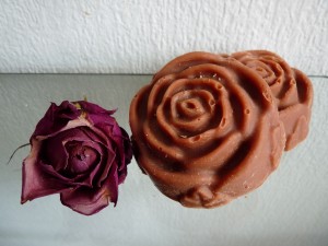 Red clay facial soap